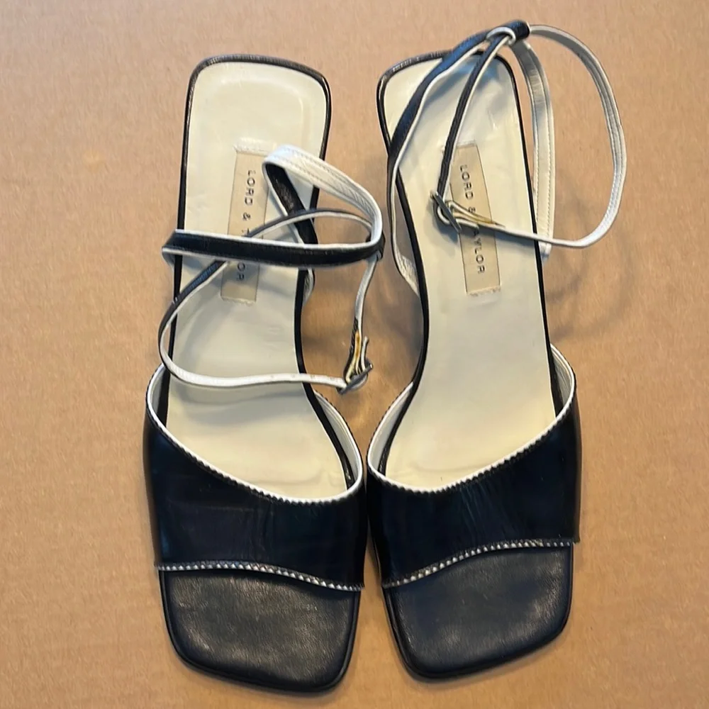 Womens leather sandals - Picture 1 of 5